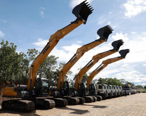 Governo de MT entregou 1.185 máquinas e caminhões para fortalecimento dos pequenos produtores e melhorias em infraestrutura