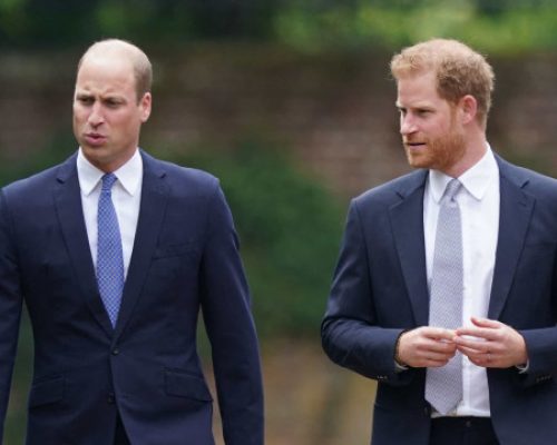 William e Harry se evitam em funeral do tio: “Mantiveram a distância”