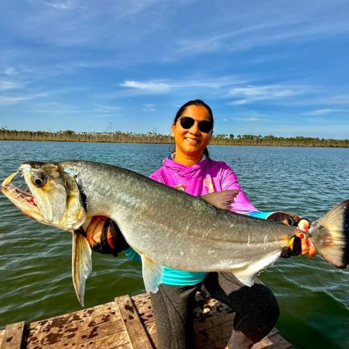 Mulheres ampliam presença na pesca esportiva em Mato Grosso e impulsionam novo perfil de turistas  Linha fina: