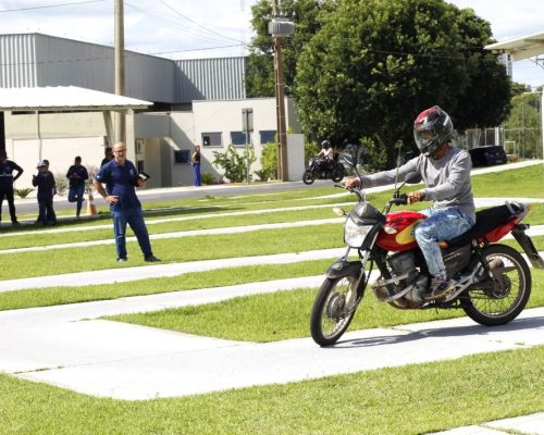 Detran transfere provas práticas de direção de Várzea Grande para Cuiabá durante reforma da pista