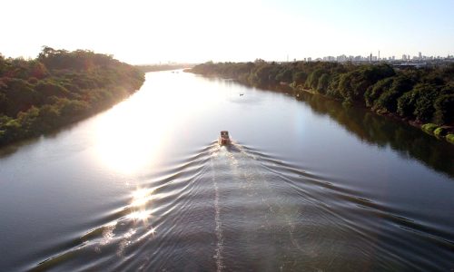 Expedição de 900 km pelo Rio Cuiabá revela poluição, esgoto e desafios para pescadores
